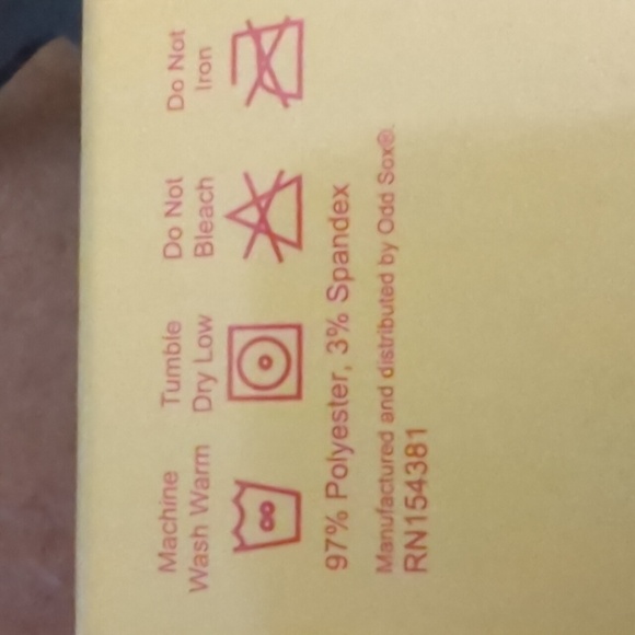 3/$20 Swedish Fish Crew Casual Socks - Picture 4 of 4